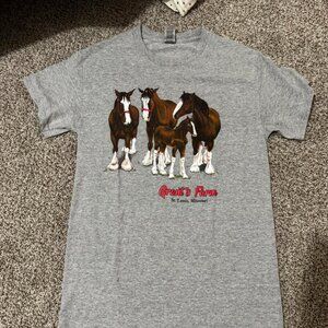 Gildan Men's Grey T-shirt